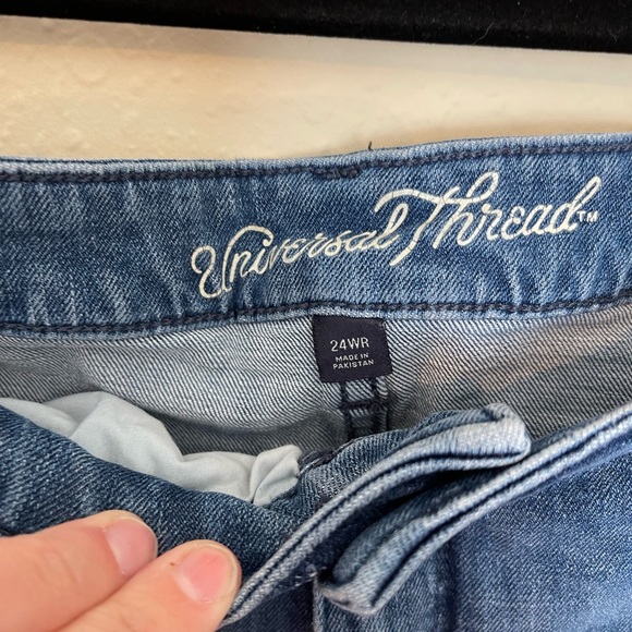 Crop Skinny Jeans - Picture 3 of 5